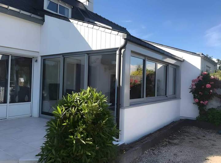 Pose de fenêtres et porte-fenêtres sur mesure Morbihan